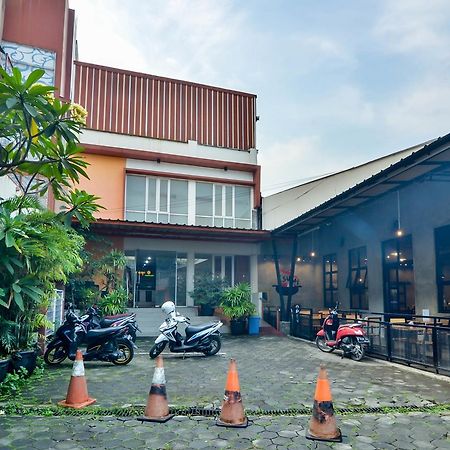 Image Hotel And Resto 万隆 外观 照片